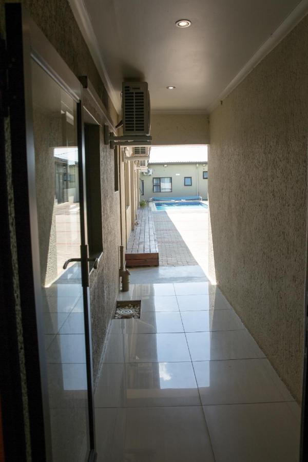 A-Z Boutique Guesthouse Windhoek Eksteriør billede