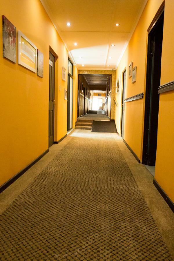 A-Z Boutique Guesthouse Windhoek Eksteriør billede